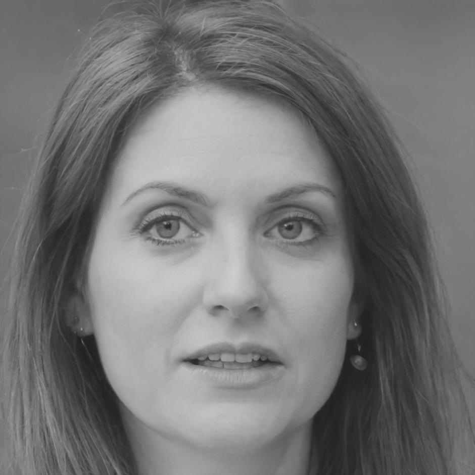 Portrait de Charlotte Dubois, experte en planification financière